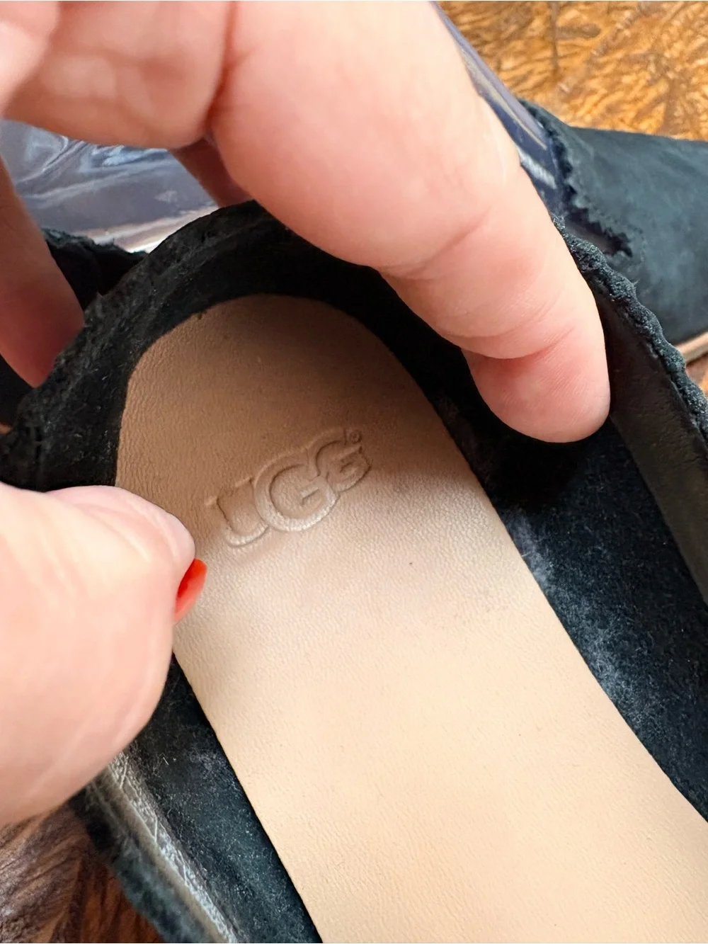 UGG Vista Slip-on Flats In Black Nubuck Leather Suede Black Scallop-Trim Size 7